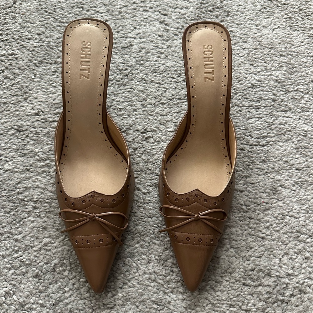 Schutz Minny Nappa leather pumps 8.5